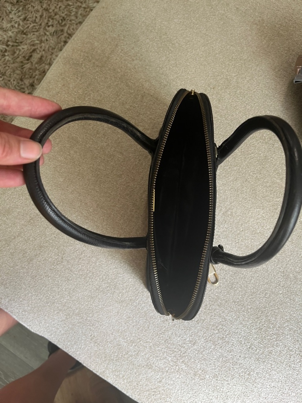 Vintage Neiman Marcus Classic Black Structured Dome Purse Handbag Flawed*** - Picture 16 of 16